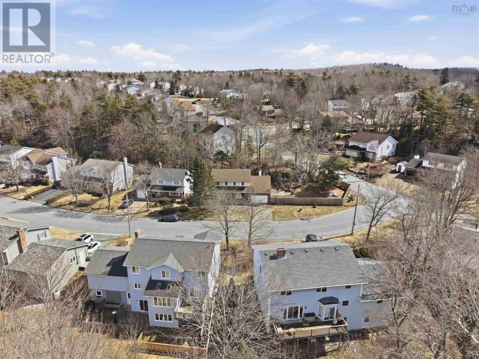 5 PARKVALE CRESCENT Image 42