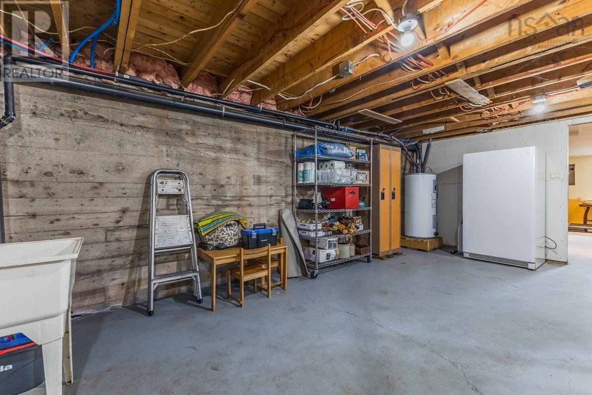 324 VALLEY ROAD Image 34