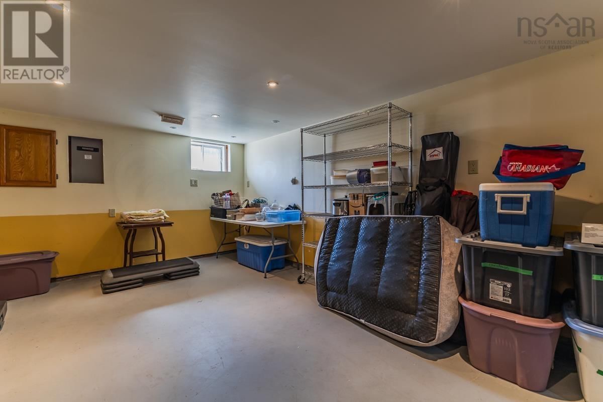 324 VALLEY ROAD Image 37