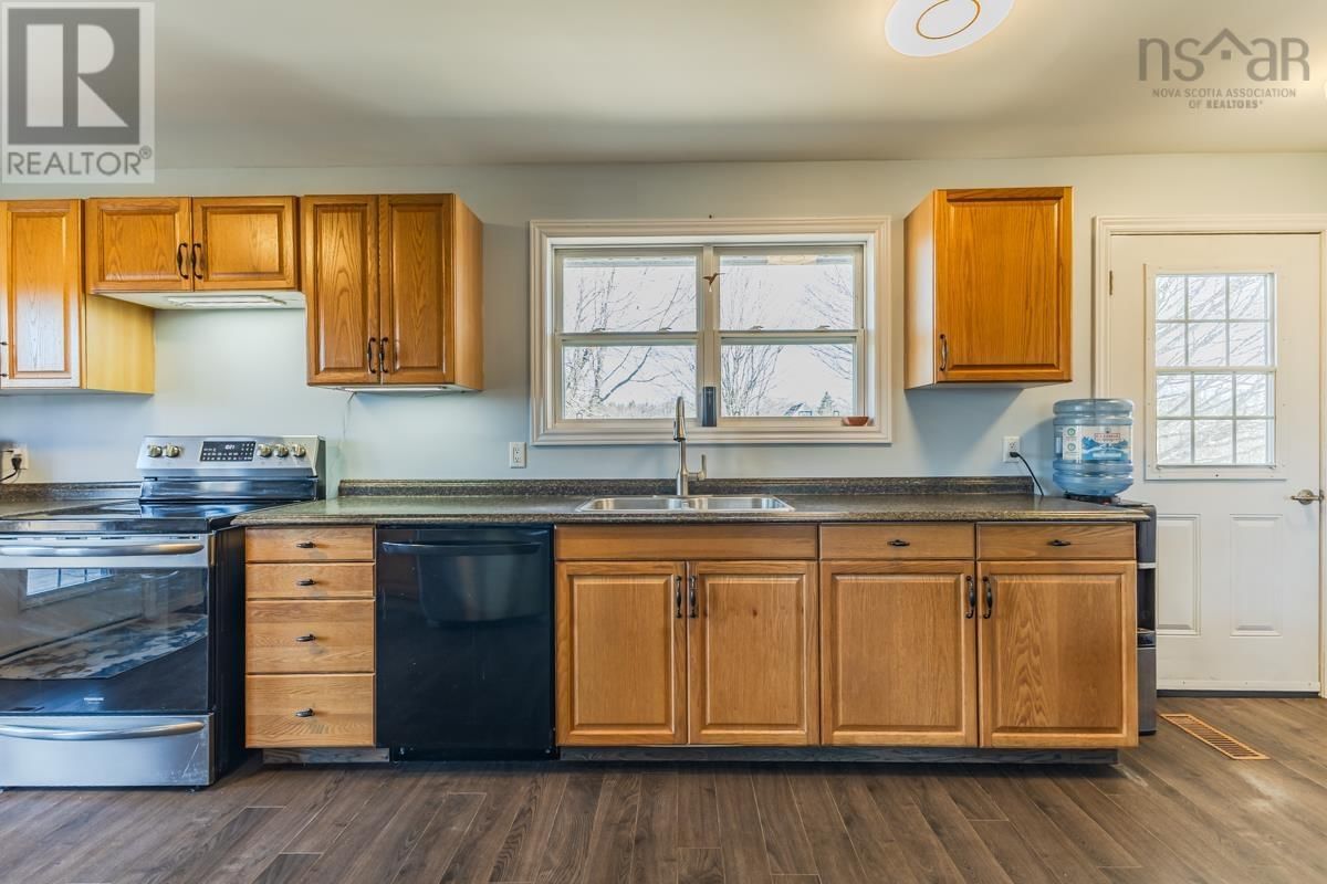 324 VALLEY ROAD Image 7