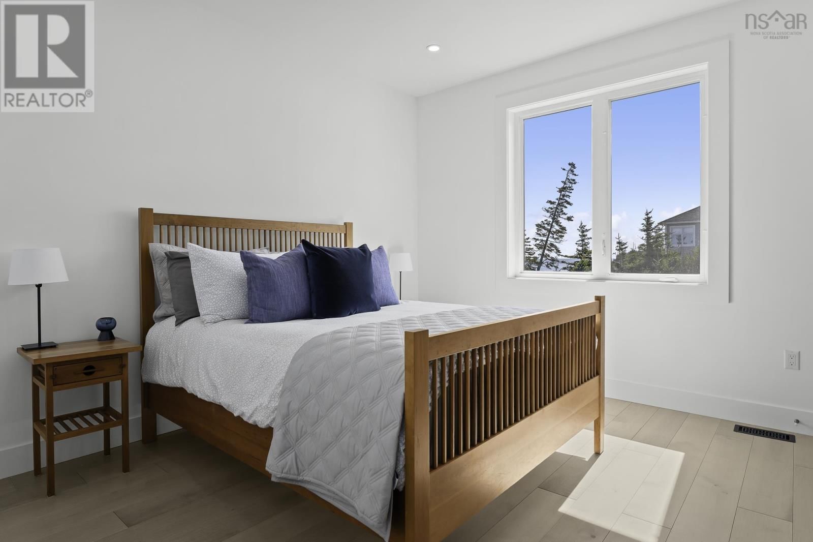 520 KETCH HARBOUR ROAD Image 33