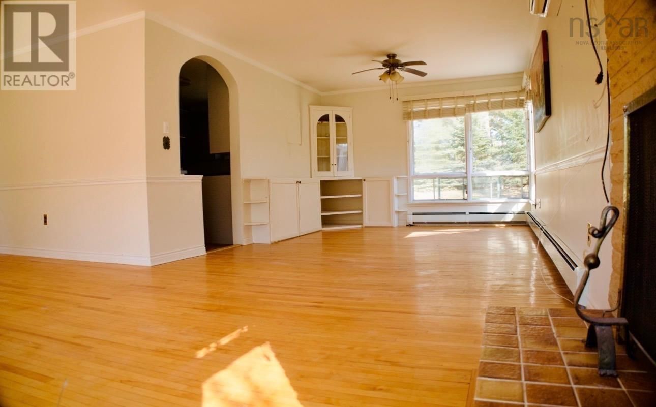 109 BIRCH STREET Image 12