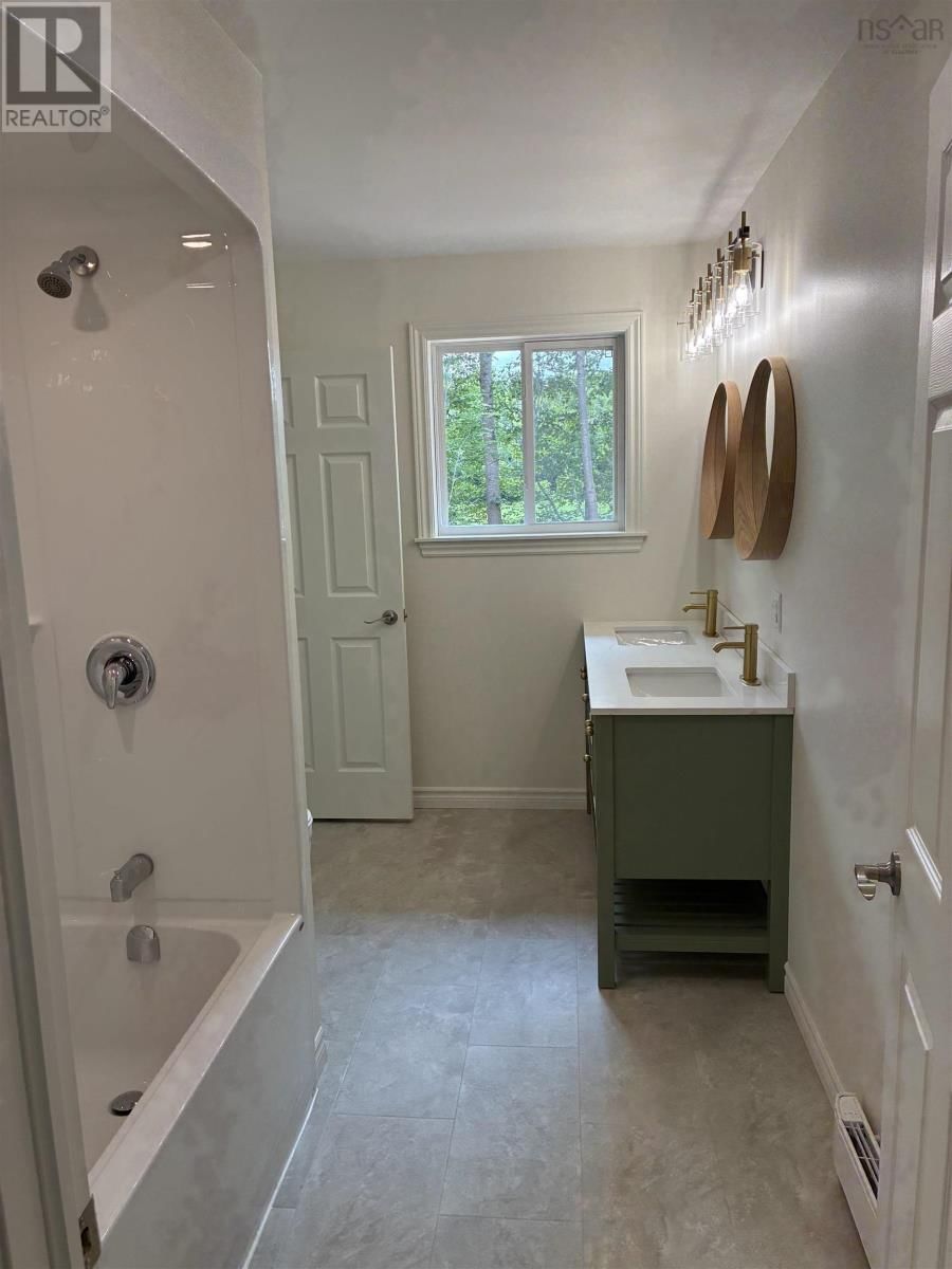 380 HALL ROAD Image 13