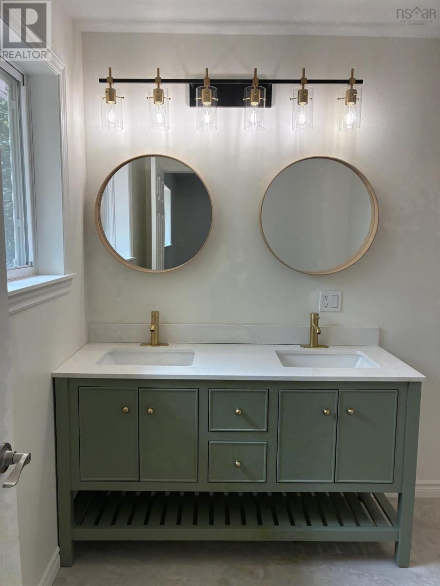 380 HALL ROAD Image 15