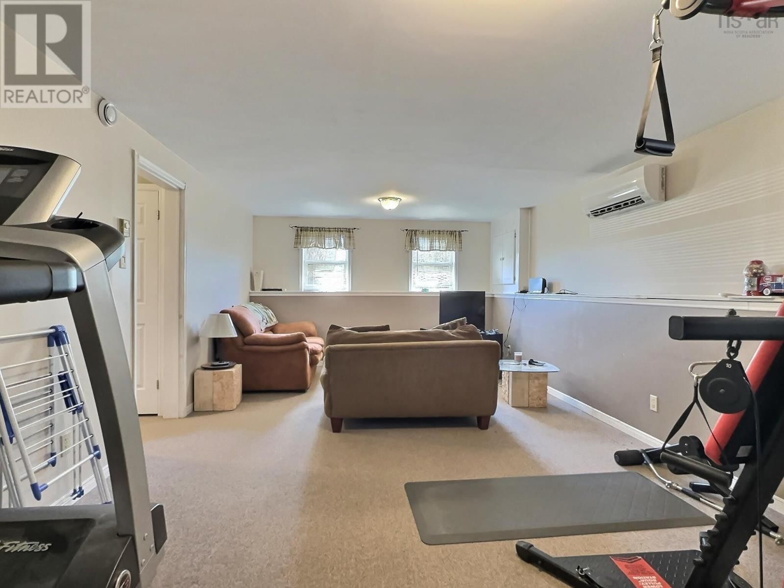 17 MENLOW COURT Image 16