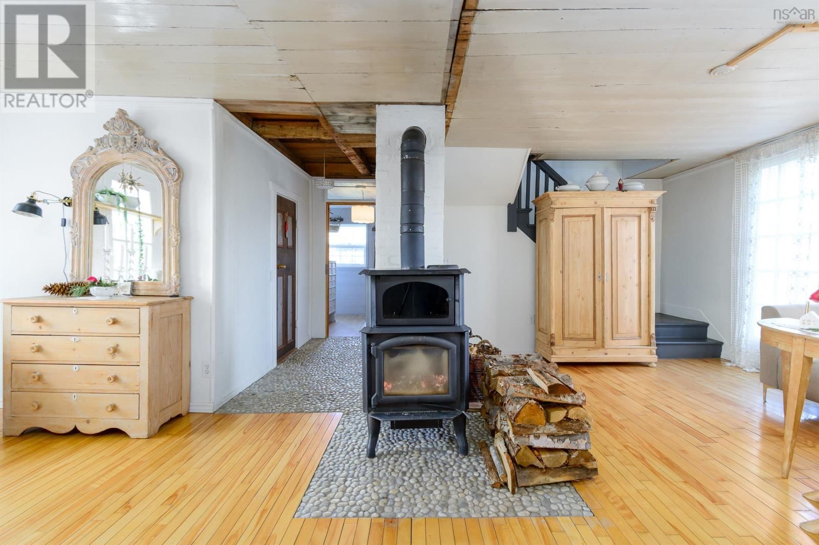 2660 LOCH LOMOND ROAD Image 13