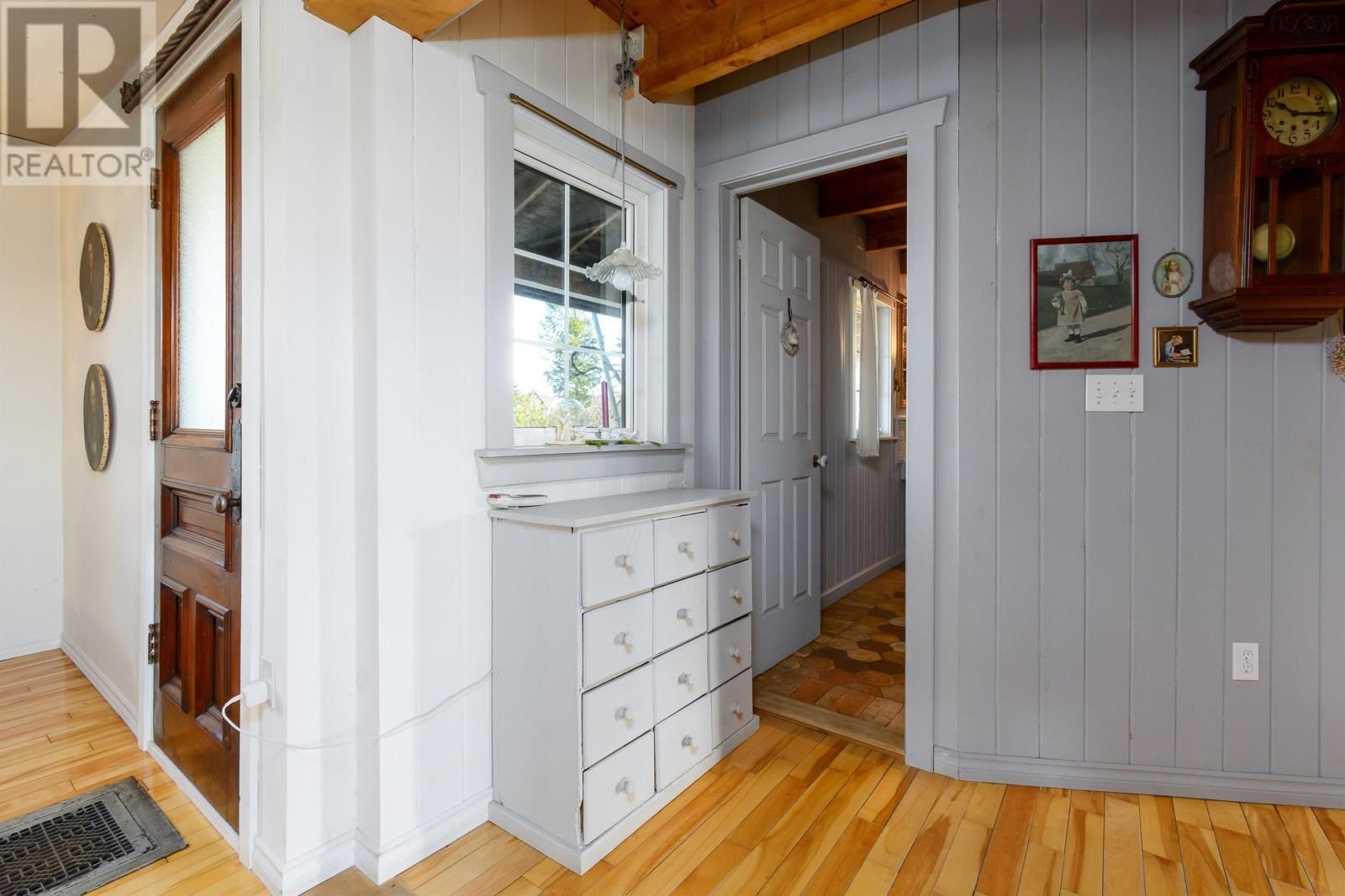 2660 LOCH LOMOND ROAD Image 15