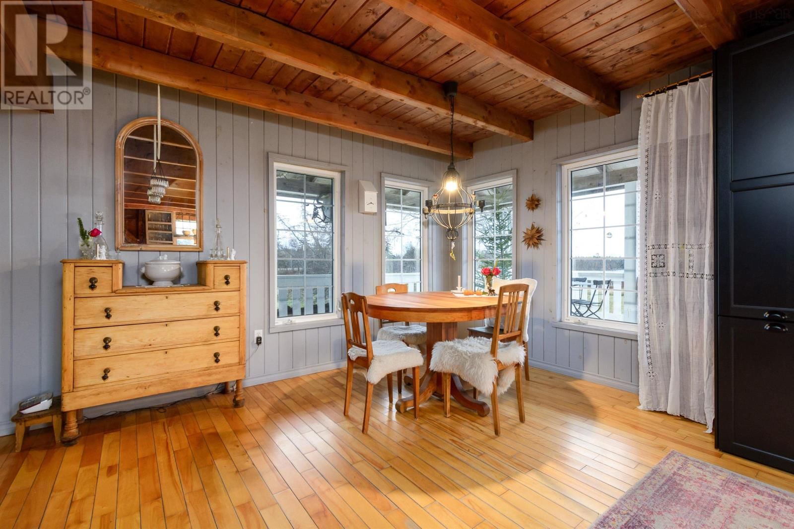 2660 LOCH LOMOND ROAD Image 20