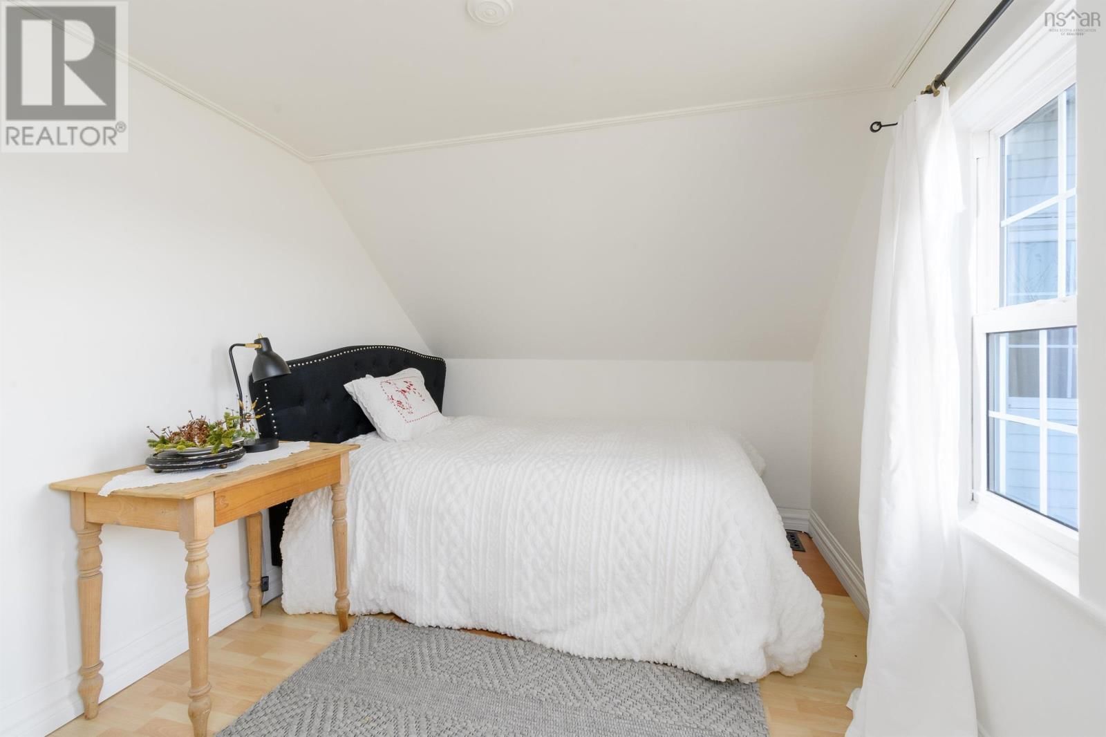 2660 LOCH LOMOND ROAD Image 29