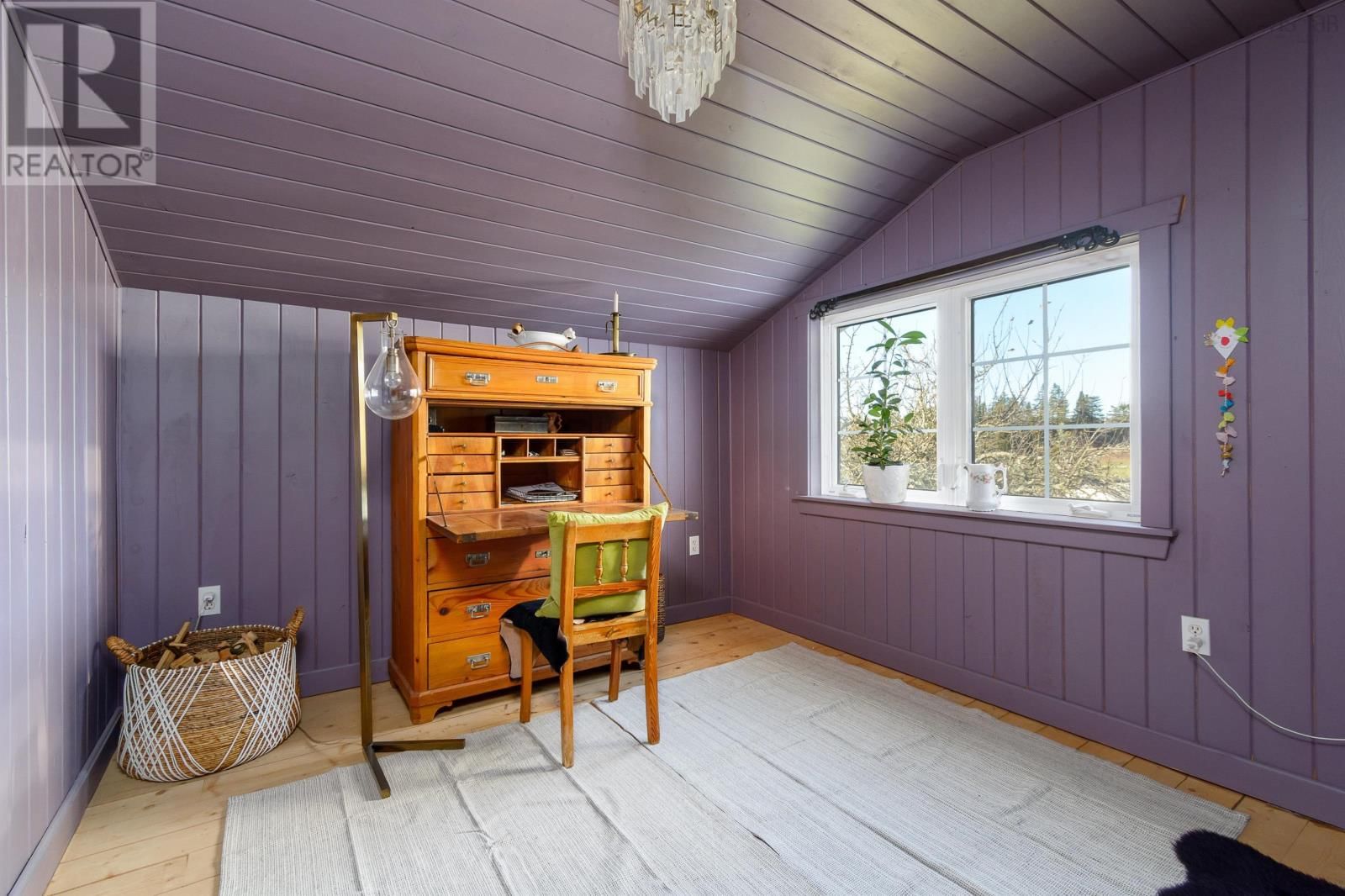 2660 LOCH LOMOND ROAD Image 36