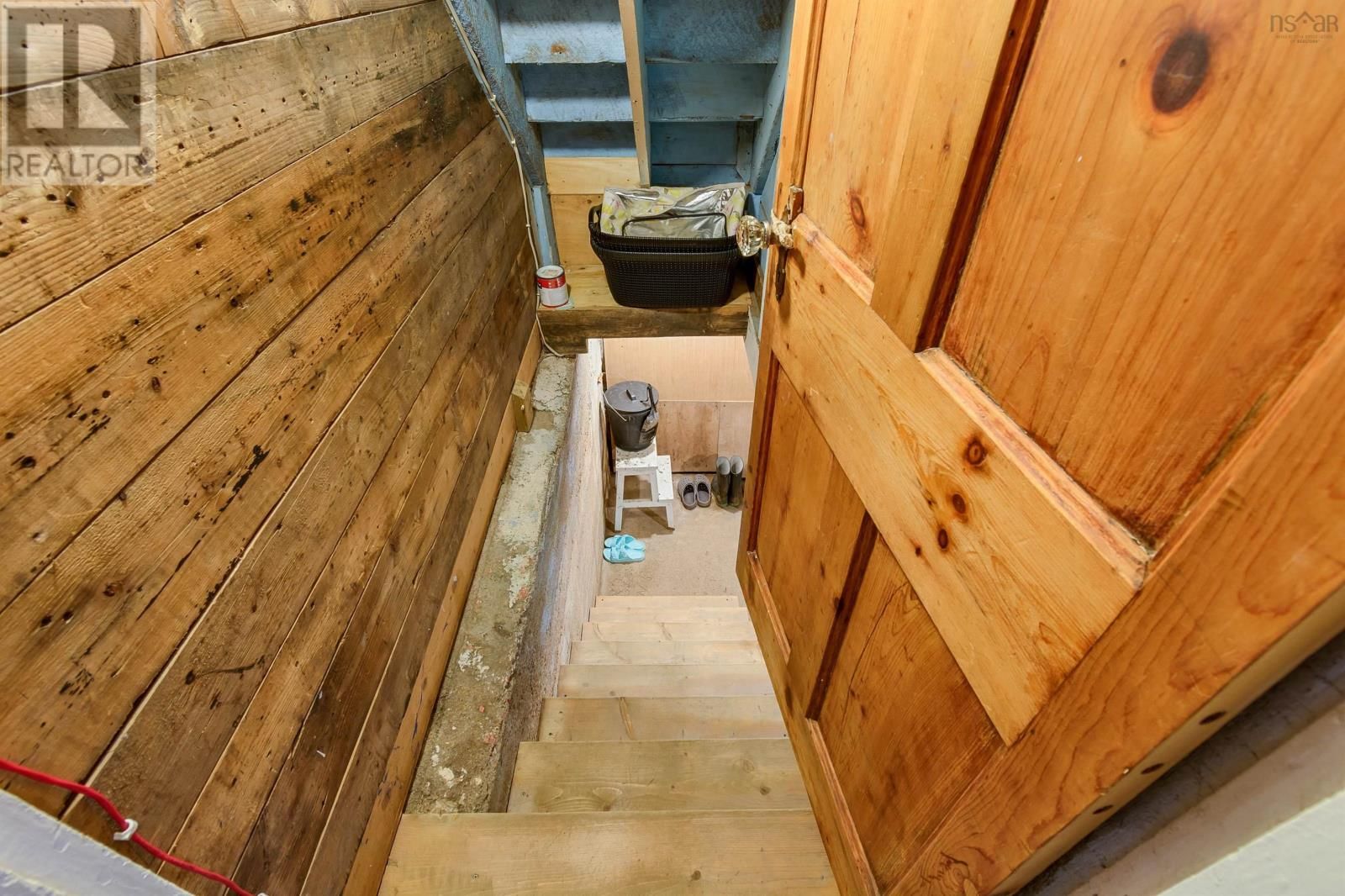 2660 LOCH LOMOND ROAD Image 38