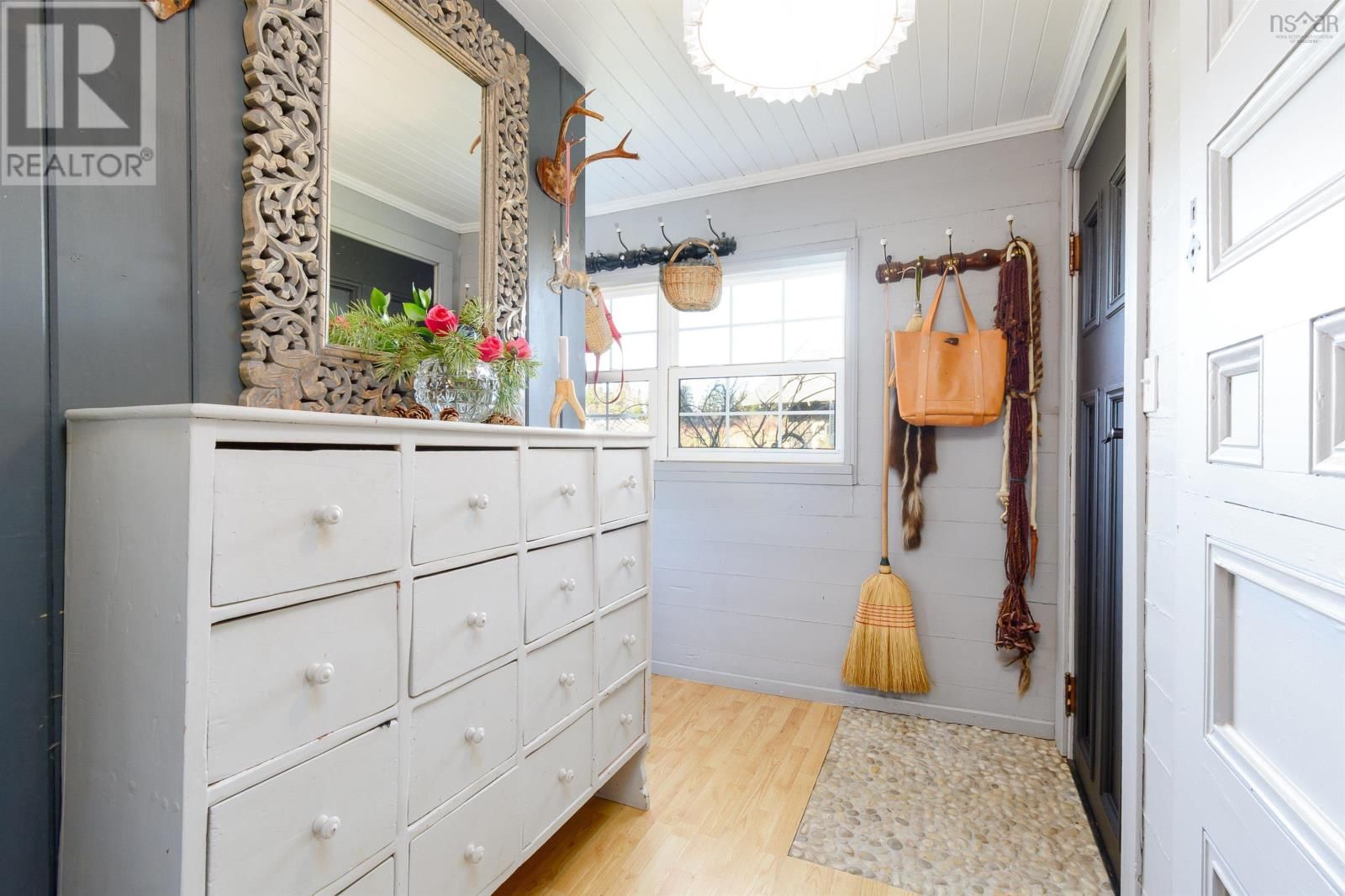 2660 LOCH LOMOND ROAD Image 6