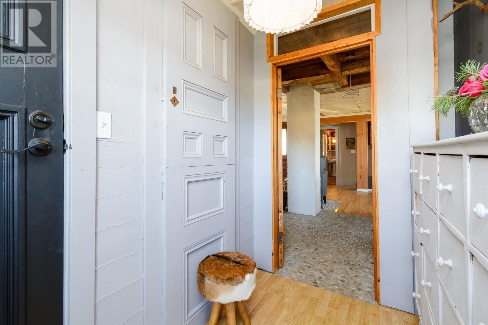 2660 LOCH LOMOND ROAD Image 8