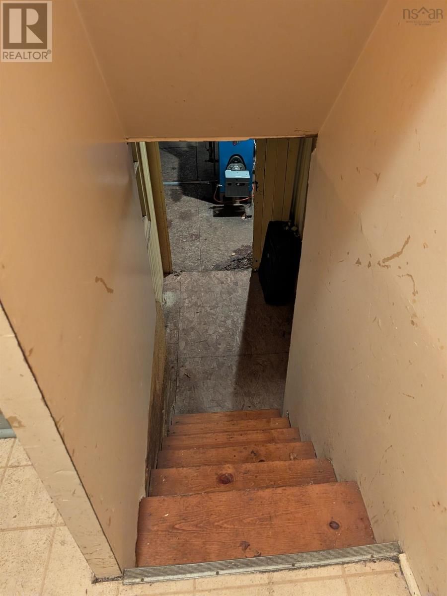 5655 MACARA STREET NORTH Image 25