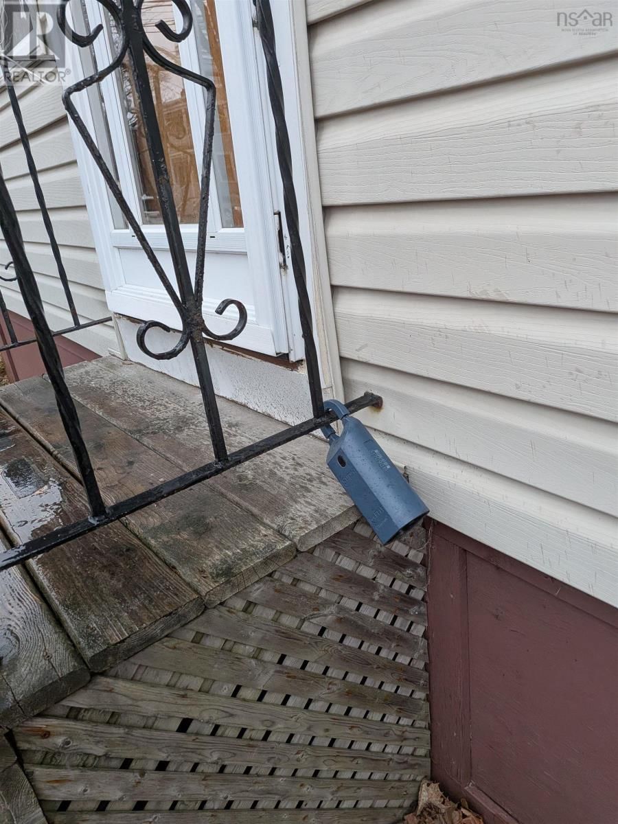 5655 MACARA STREET NORTH Image 3