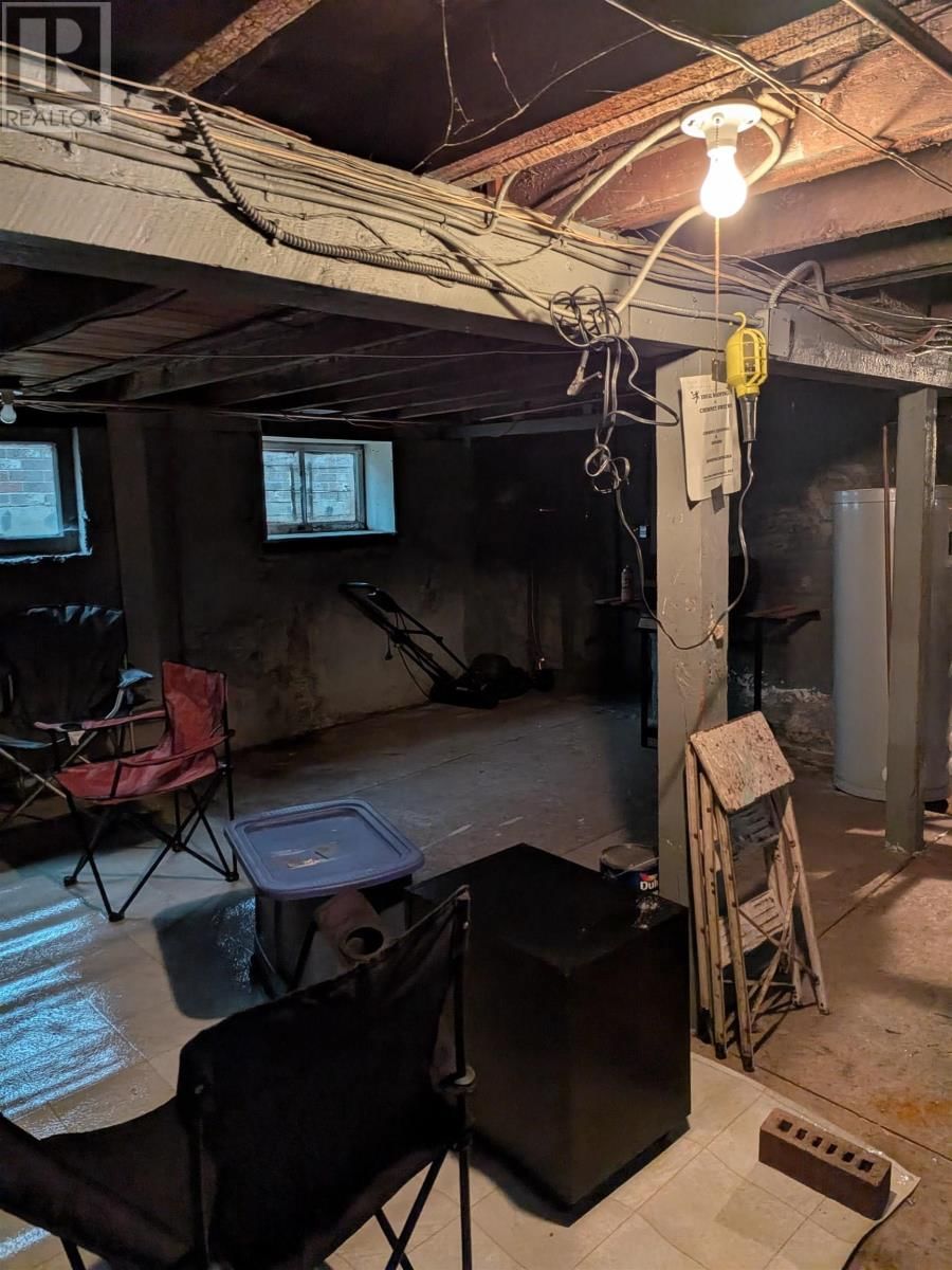 5655 MACARA STREET NORTH Image 32