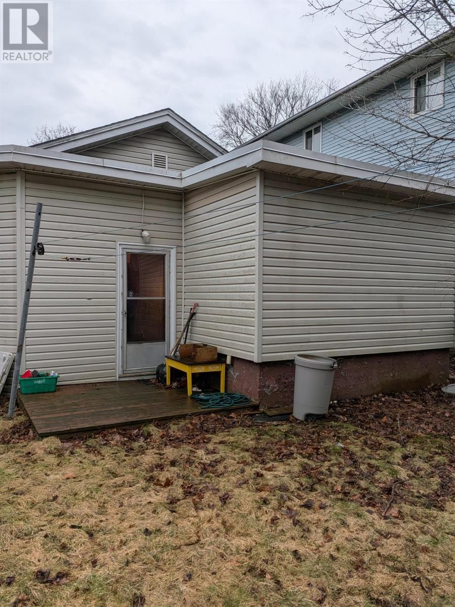 5655 MACARA STREET NORTH Image 36