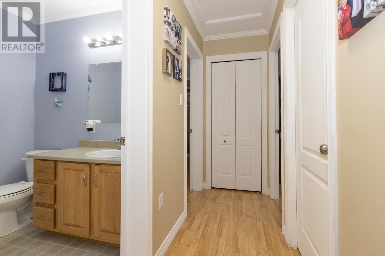 1 CASPER COURT Image 21