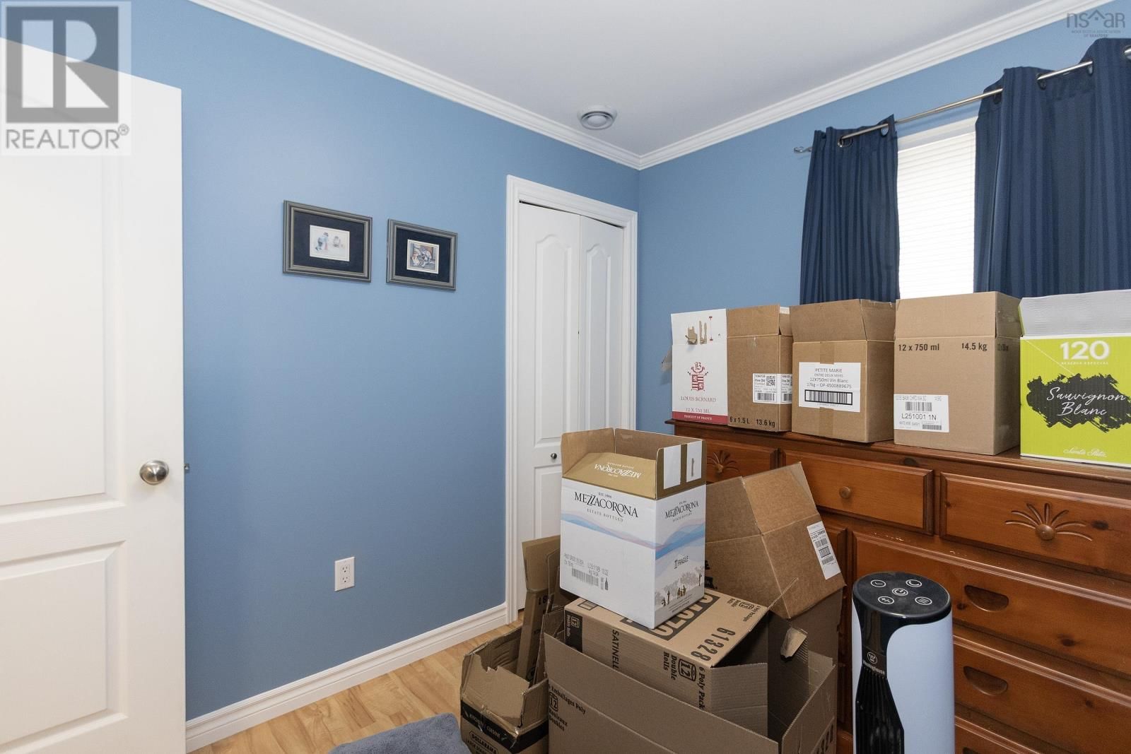 1 CASPER COURT Image 24