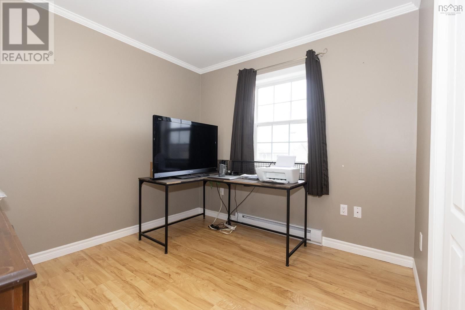 1 CASPER COURT Image 25