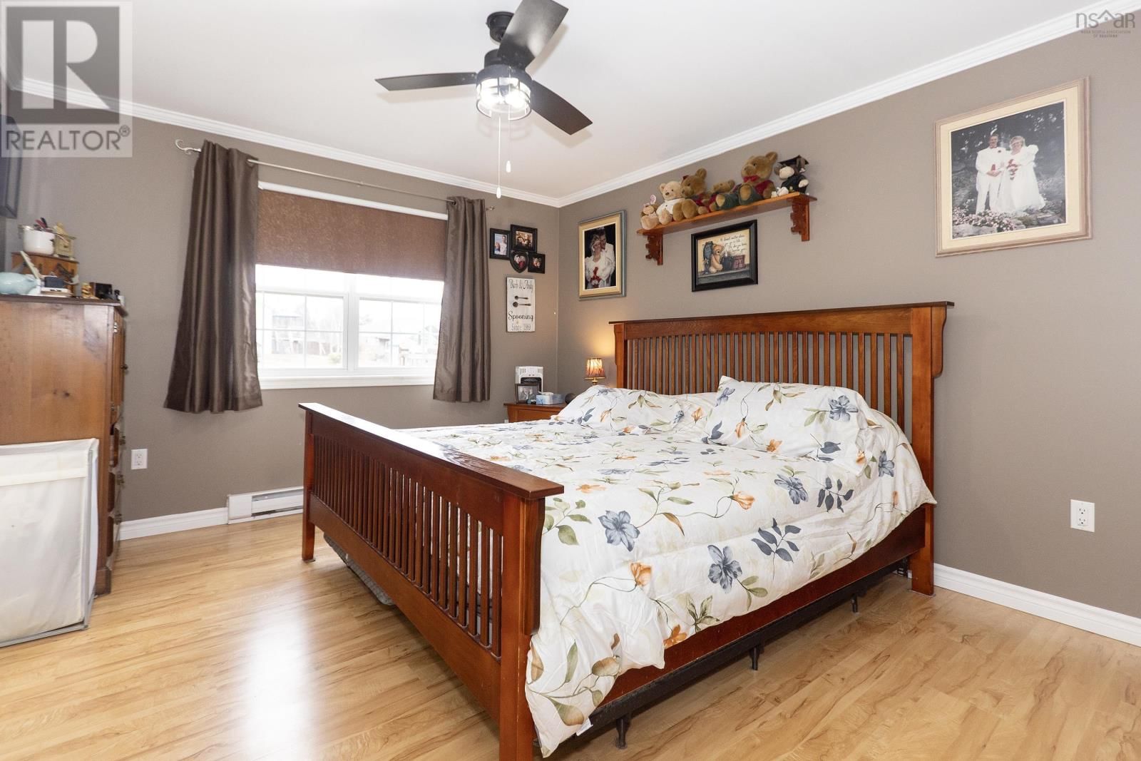 1 CASPER COURT Image 27