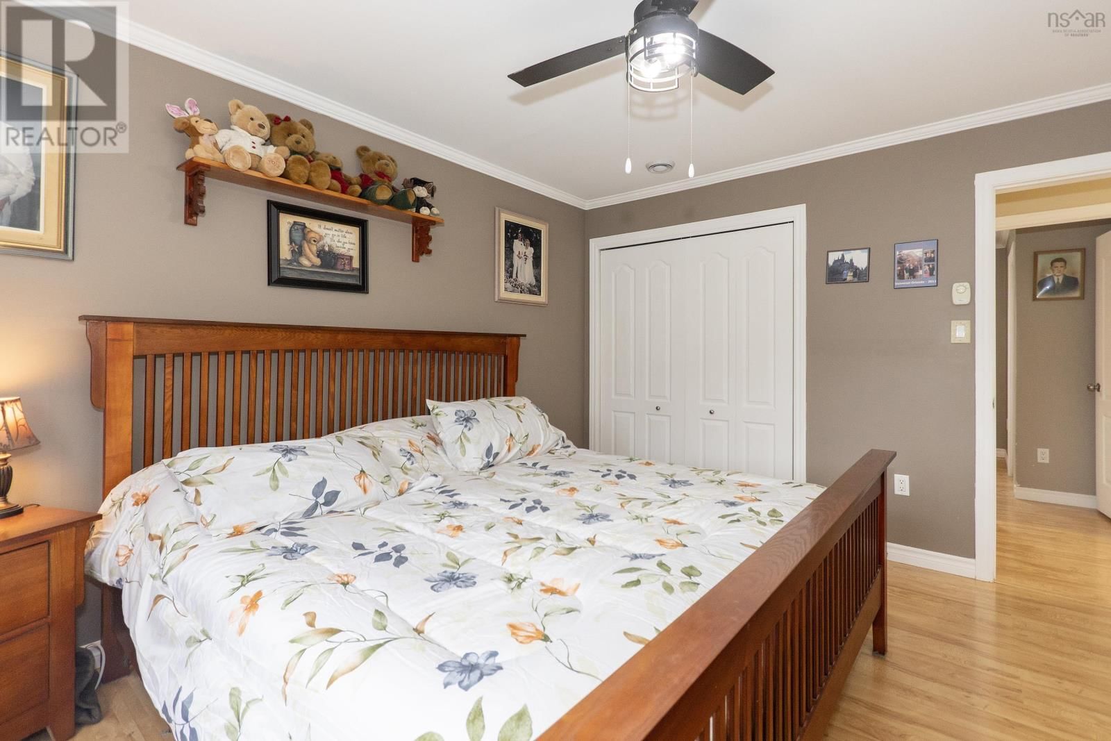 1 CASPER COURT Image 29