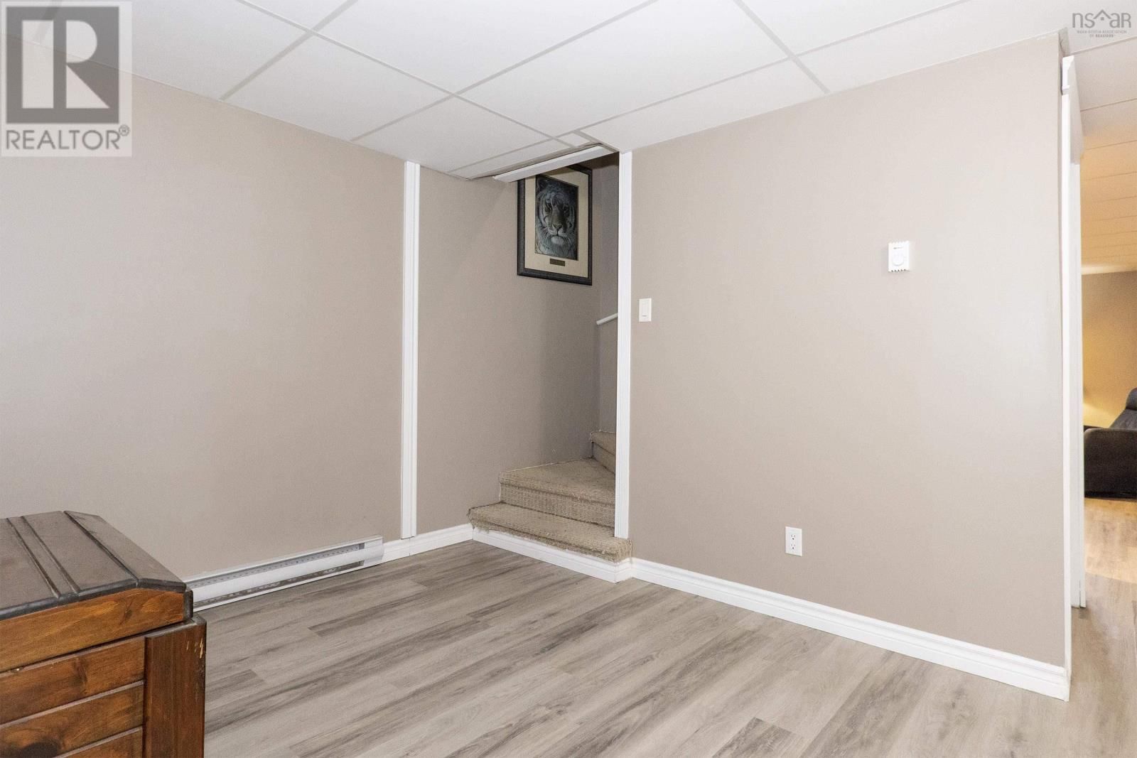 1 CASPER COURT Image 31