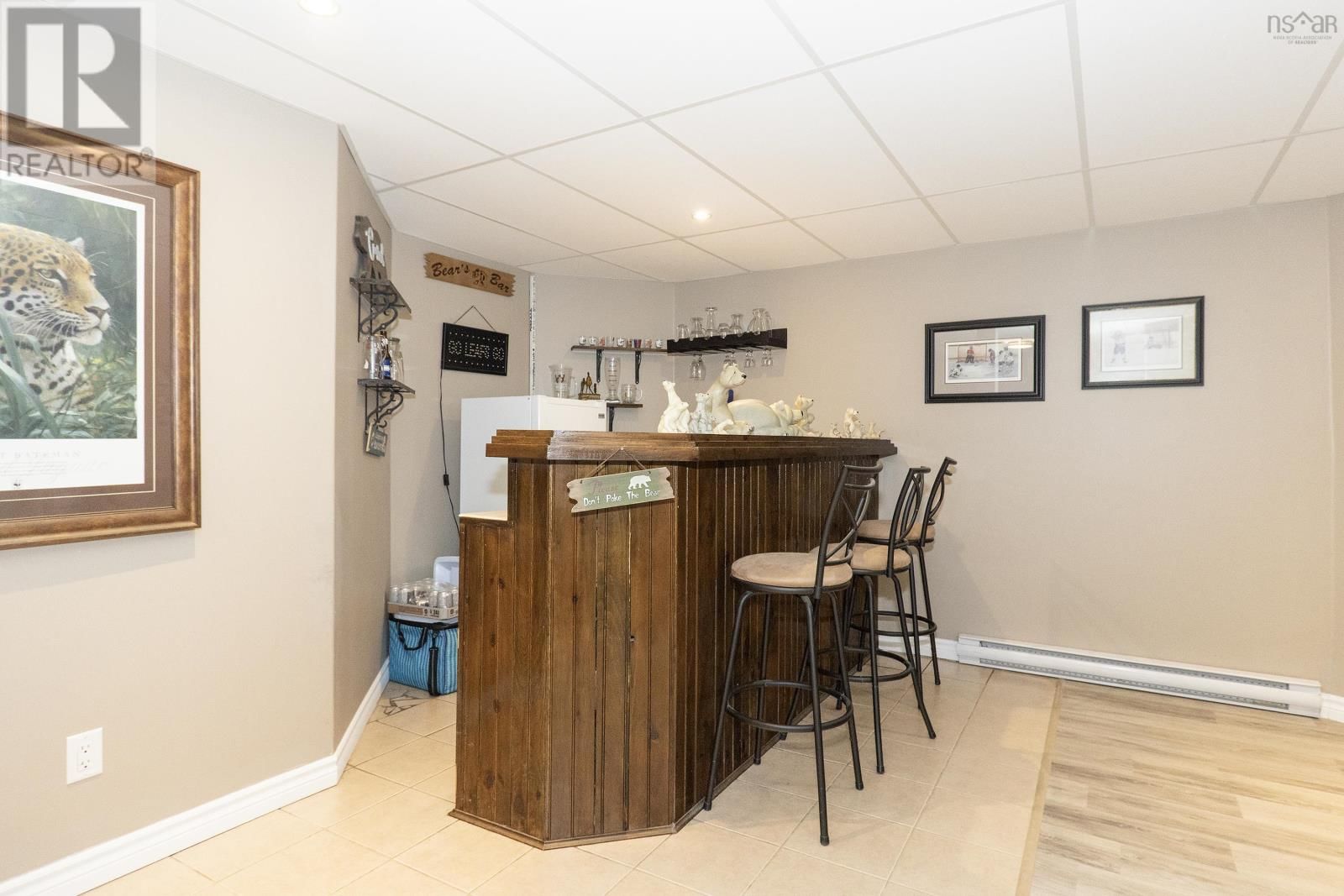 1 CASPER COURT Image 35