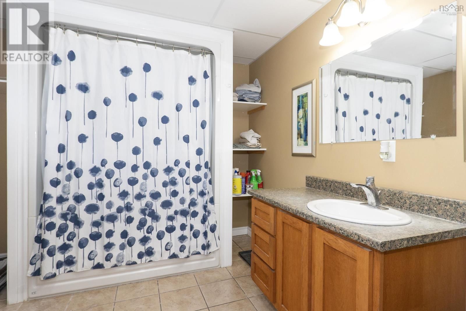 1 CASPER COURT Image 38