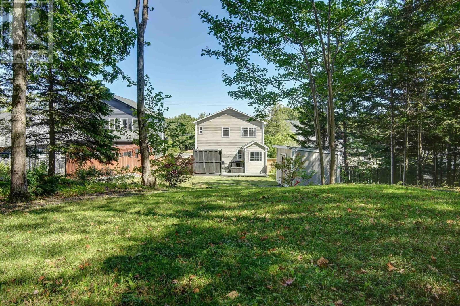 31 ST. MICHAELS AVENUE Image 15