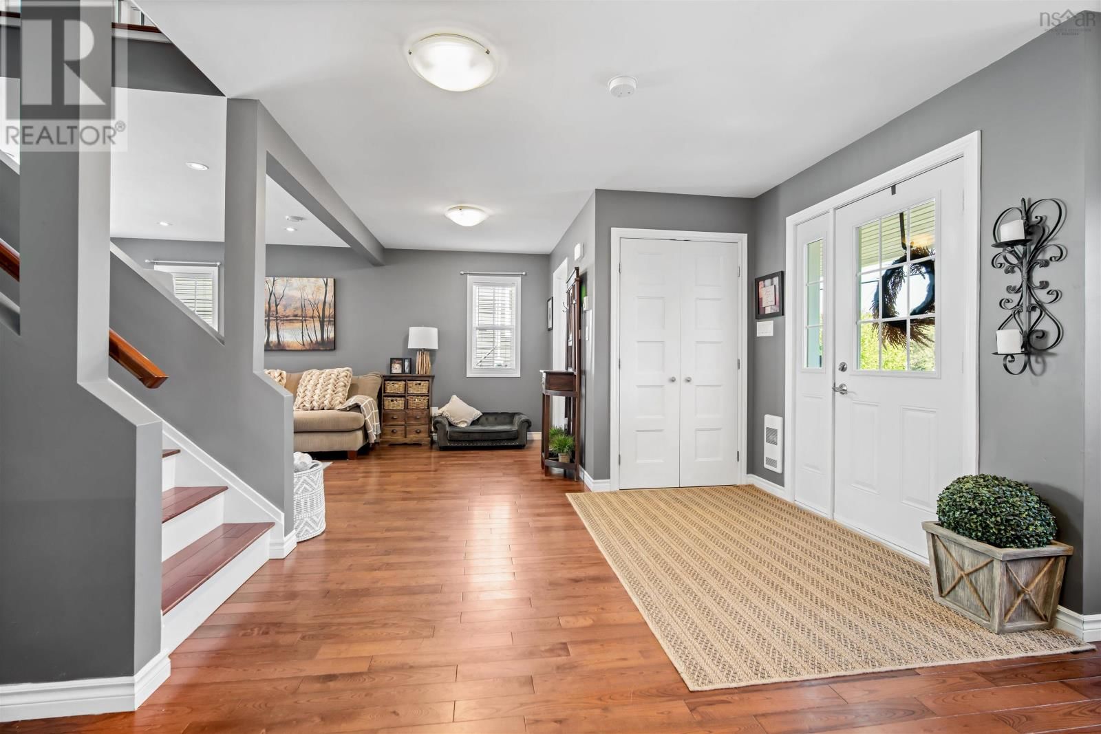 31 ST. MICHAELS AVENUE Image 22