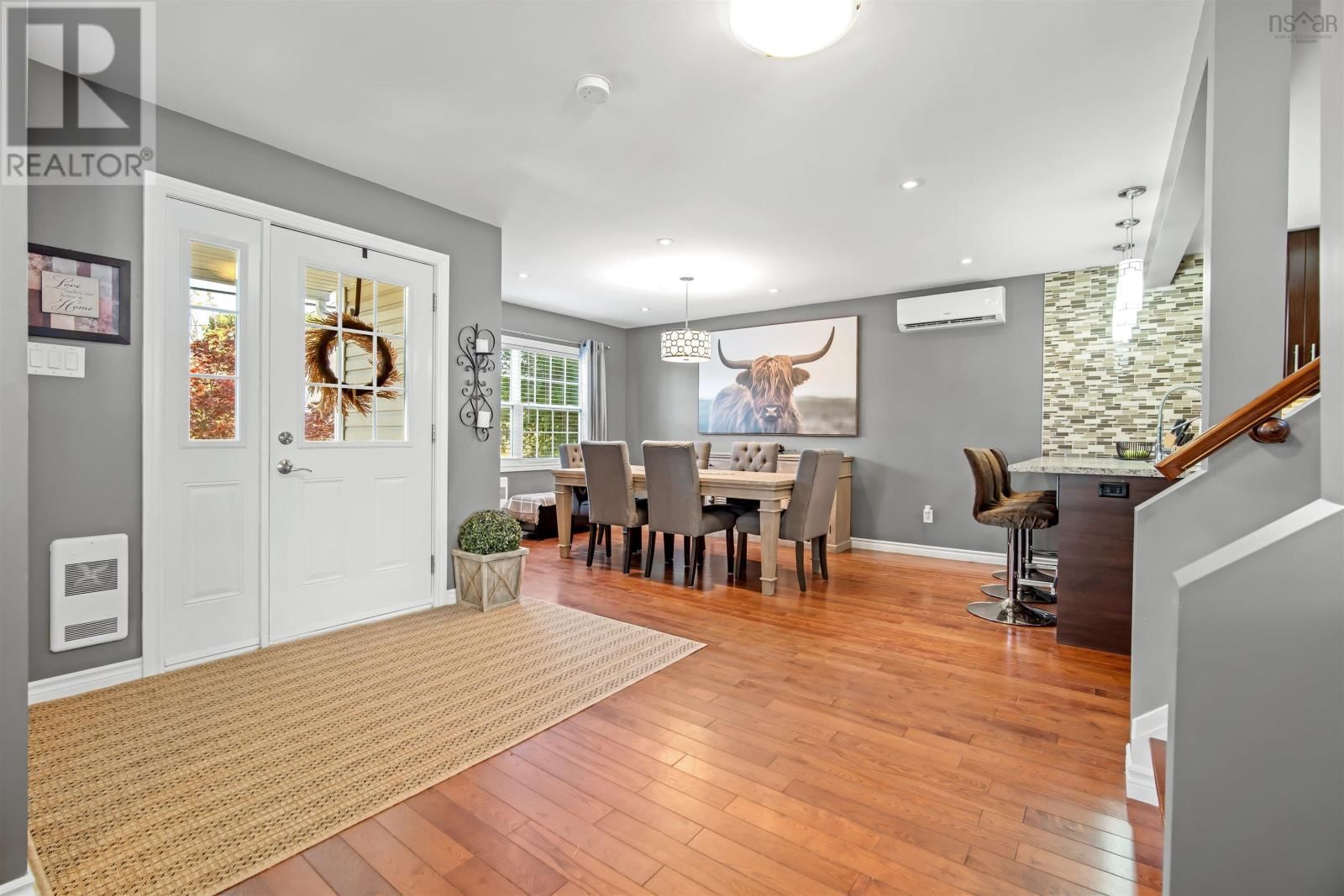 31 ST. MICHAELS AVENUE Image 23