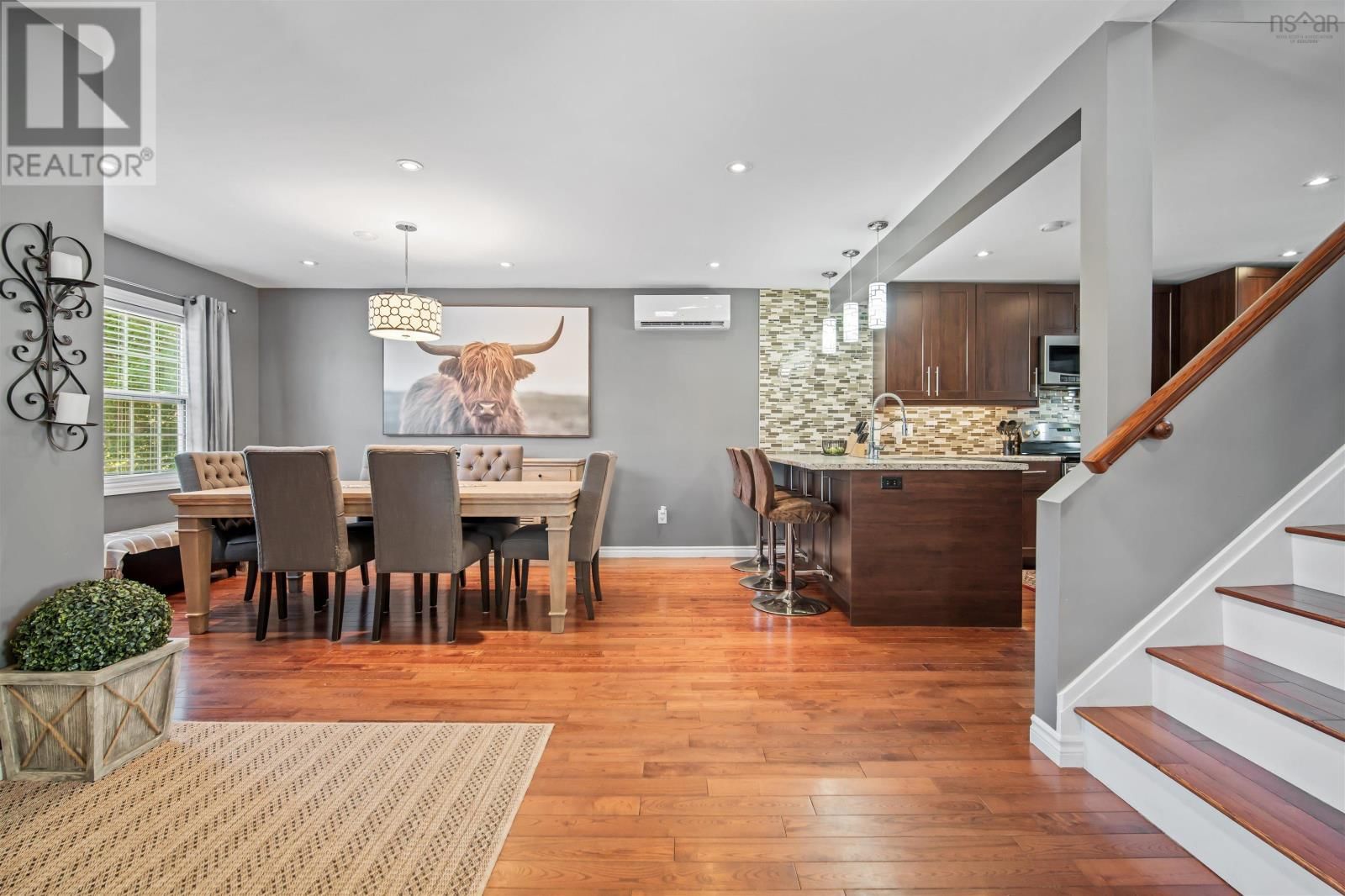 31 ST. MICHAELS AVENUE Image 24