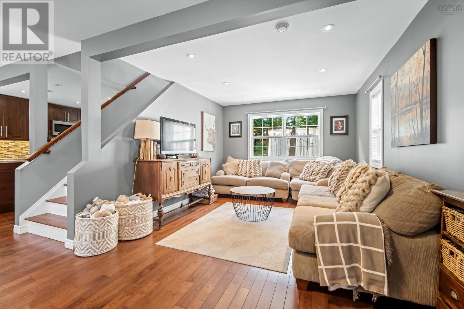 31 ST. MICHAELS AVENUE Image 34