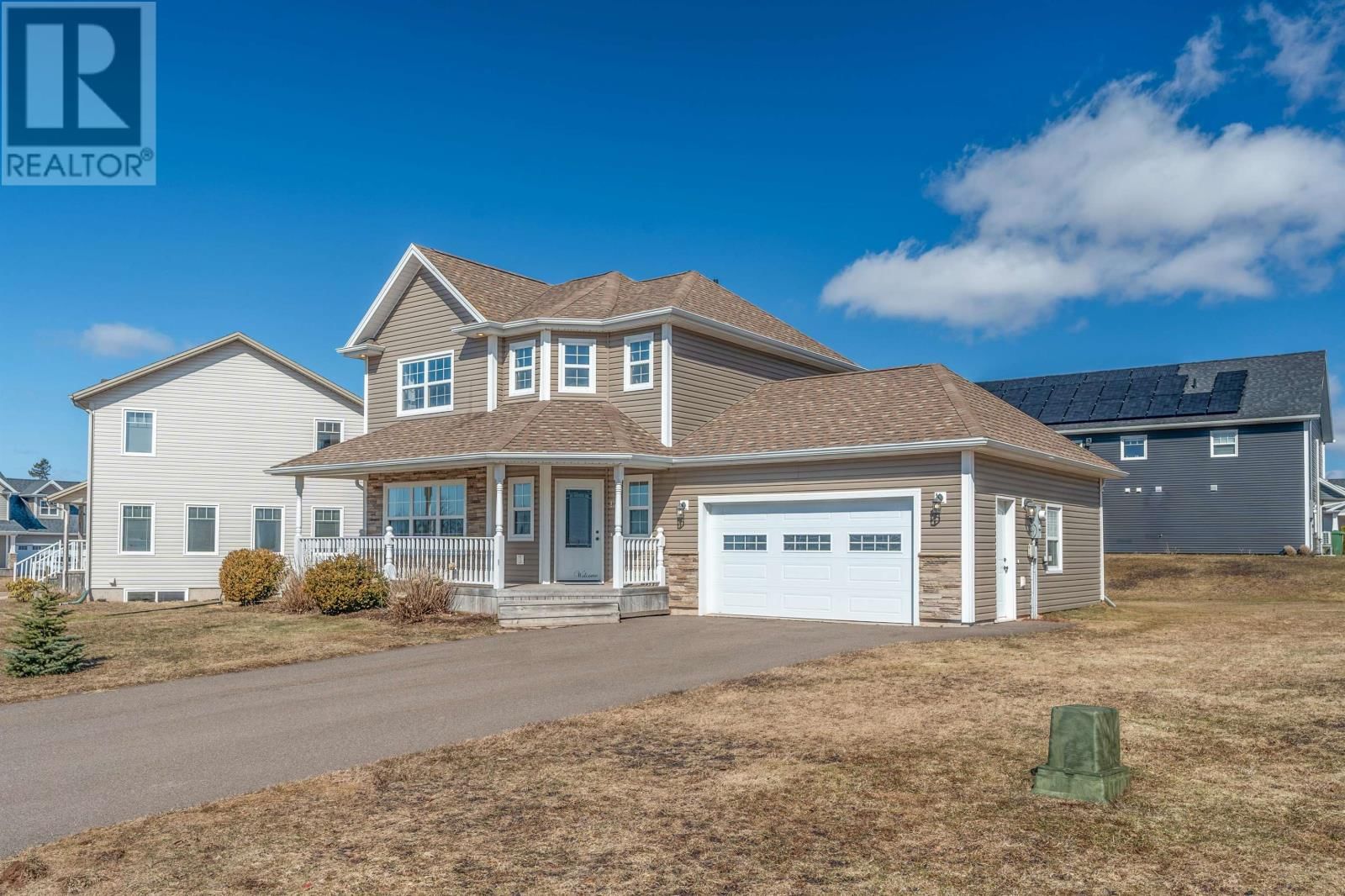 122 ESSEX CRESCENT Image 2