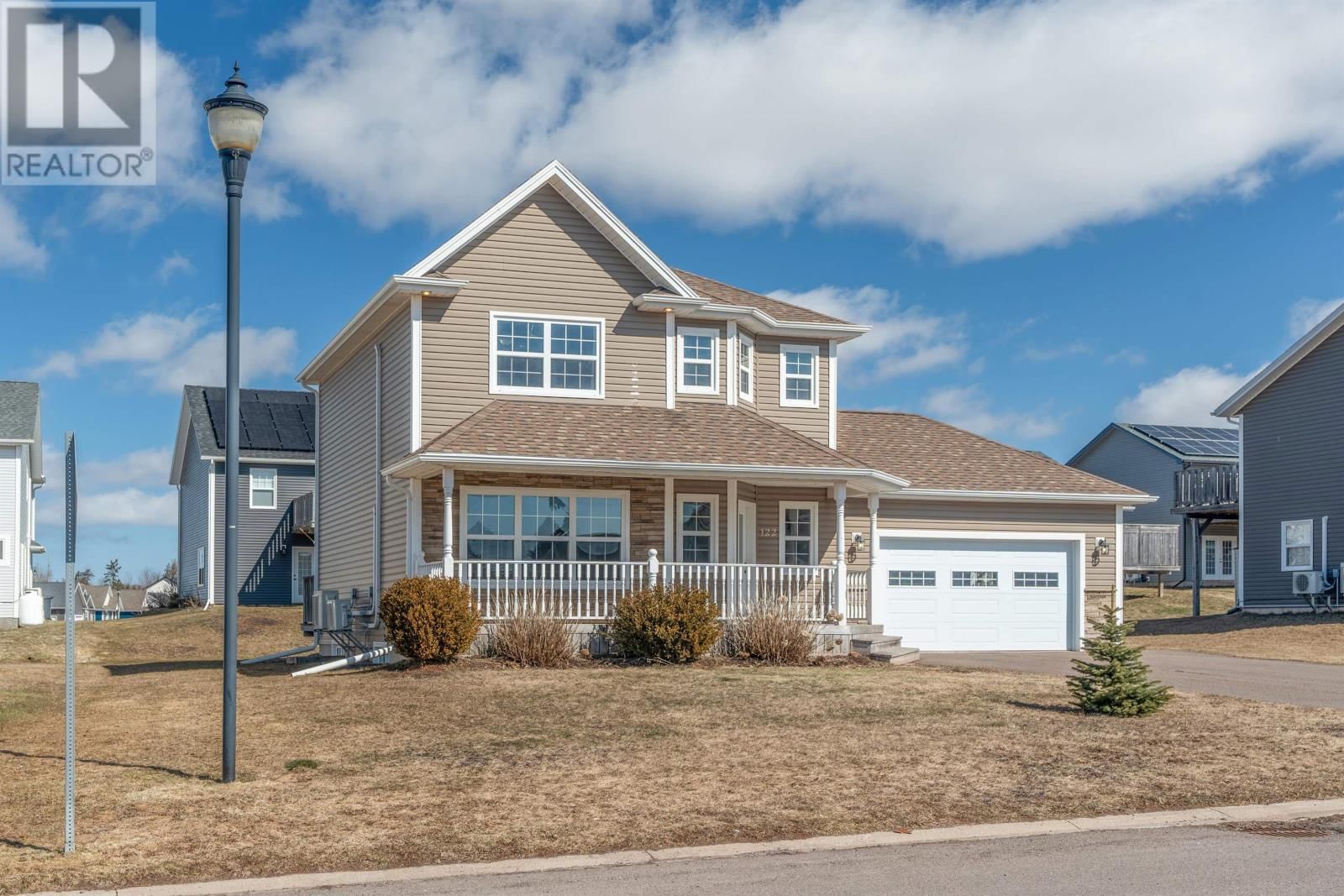 122 ESSEX CRESCENT Image 3