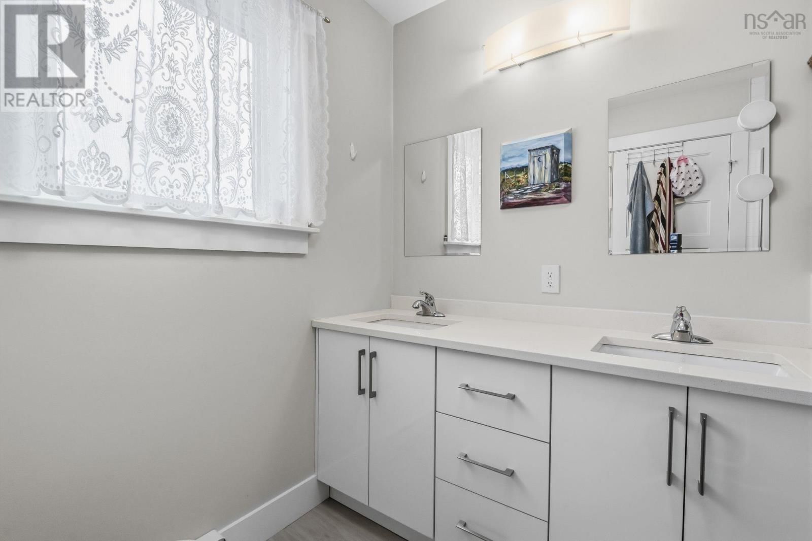 185 TITANIUM CRESCENT Image 14