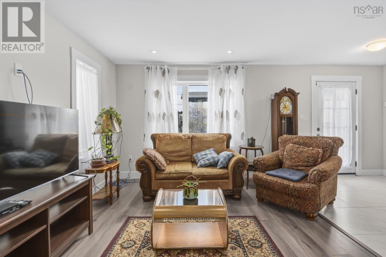 185 TITANIUM CRESCENT Image 5