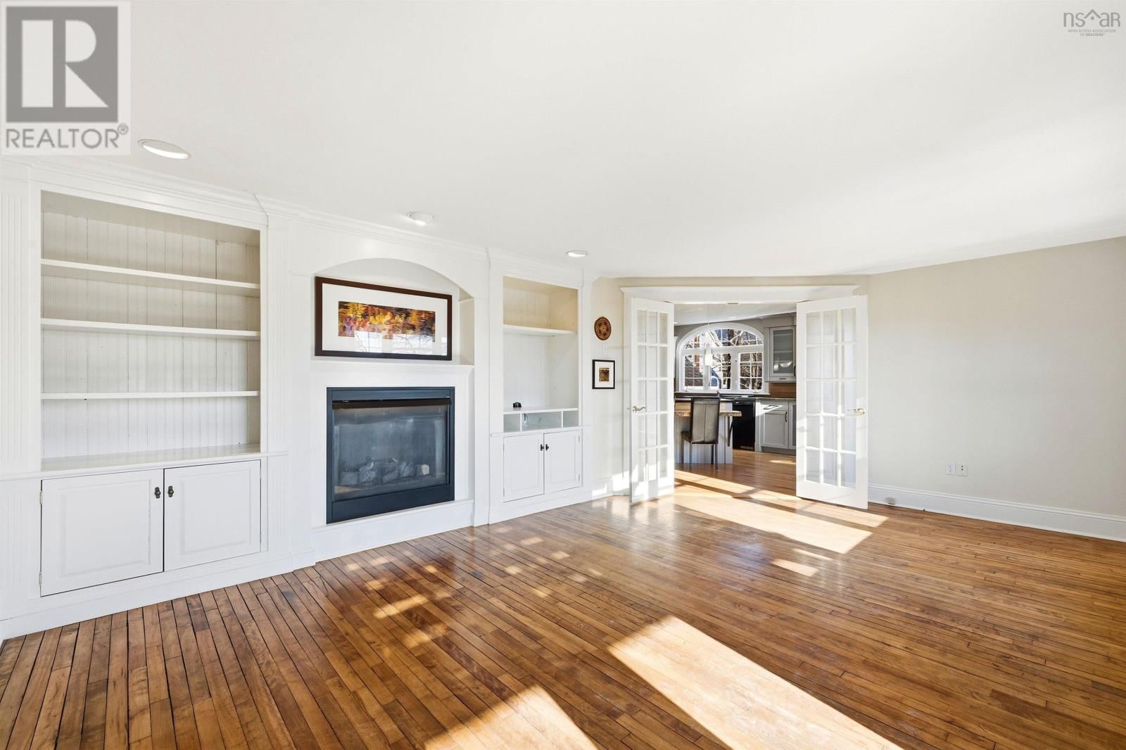 1638 BEECH STREET Image 17