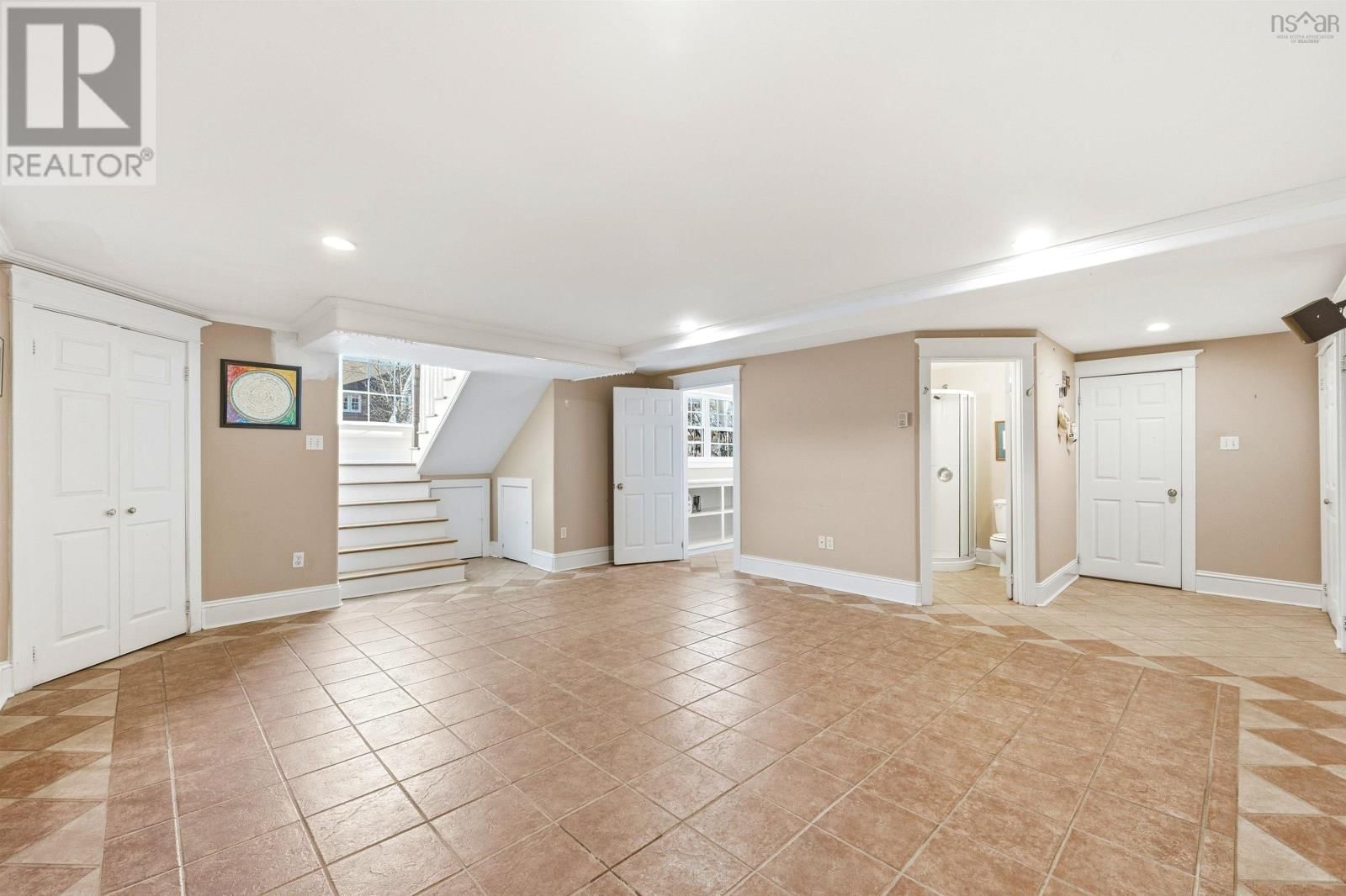 1638 BEECH STREET Image 33