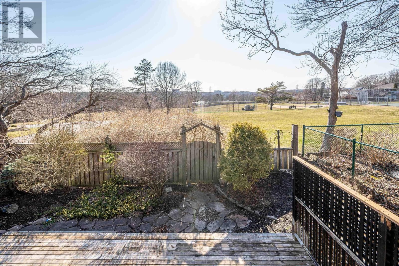 1638 BEECH STREET Image 42