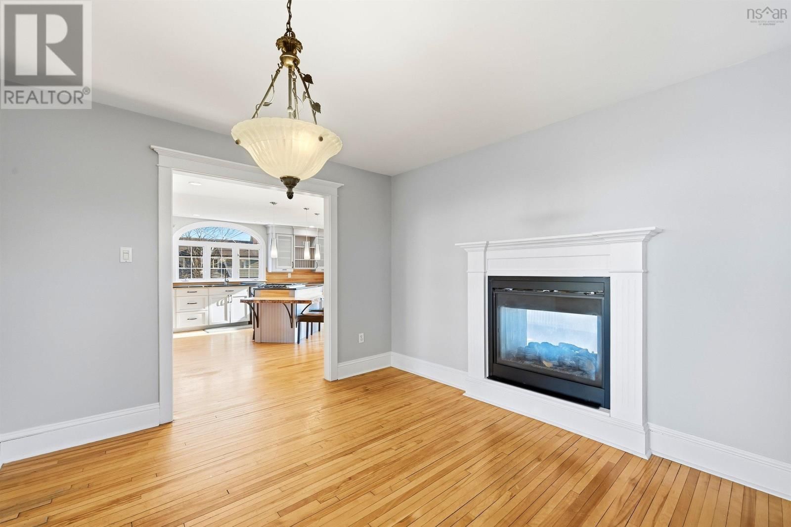 1638 BEECH STREET Image 9