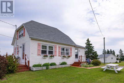 6888 Route 13 | Cavendish Prince Edward Island | Slide Image Three