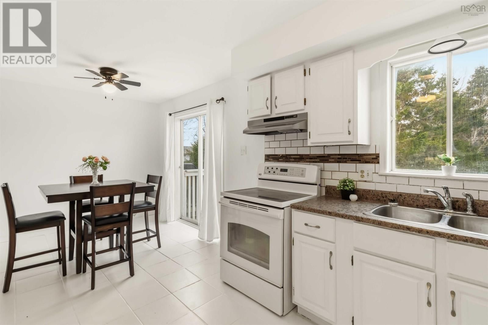 33 OSBORNE DRIVE Image 11