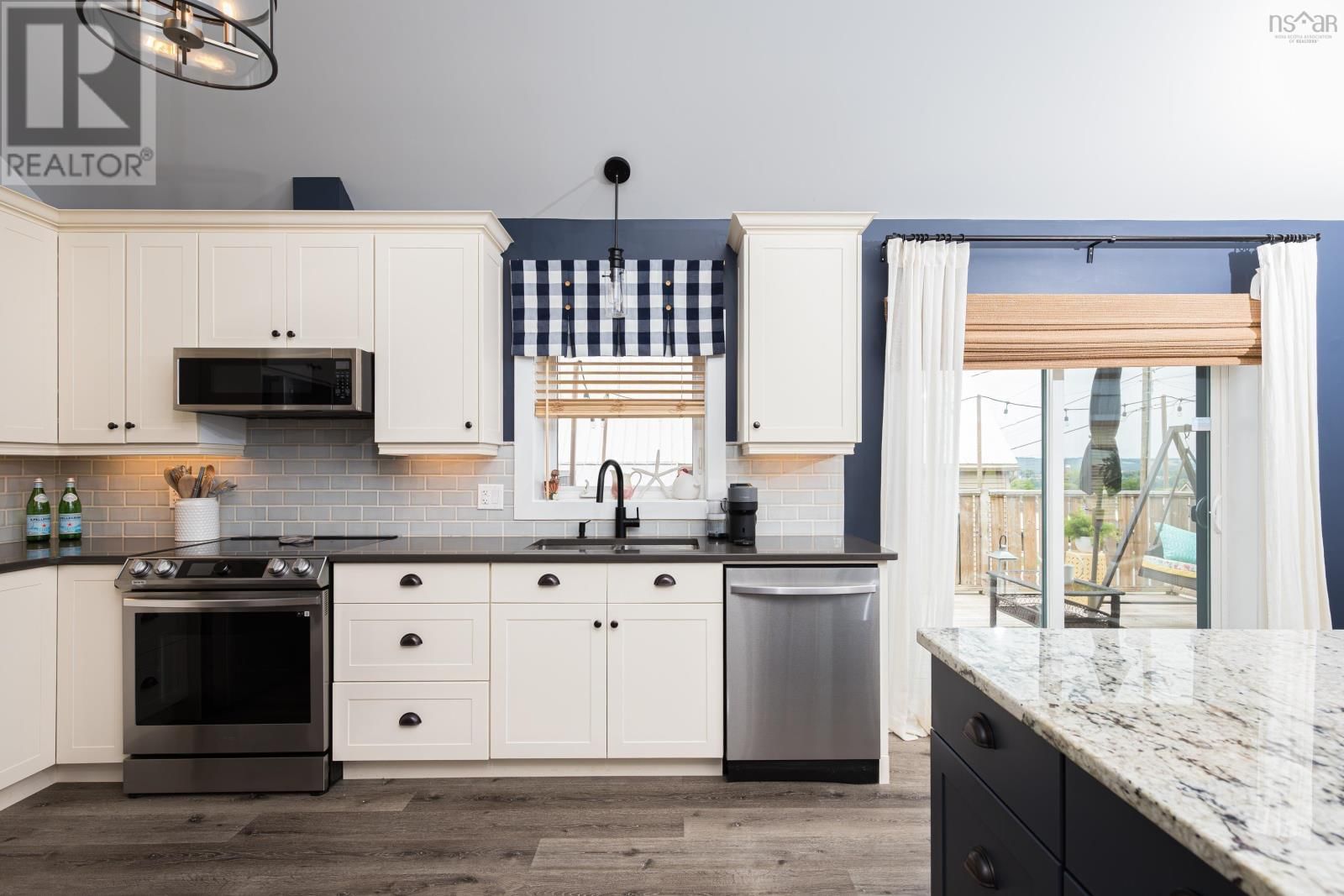 14 MONARCH TERRACE Image 10