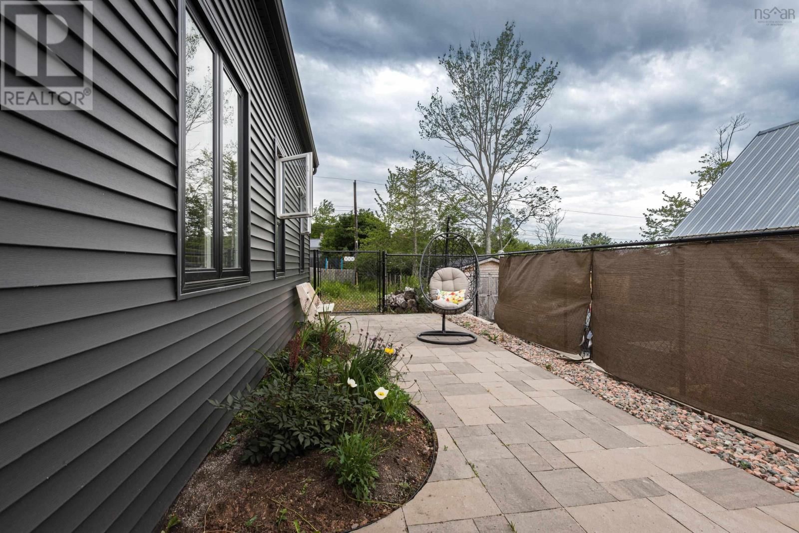 14 MONARCH TERRACE Image 13