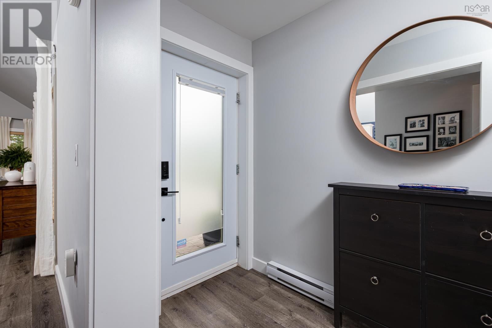 14 MONARCH TERRACE Image 17