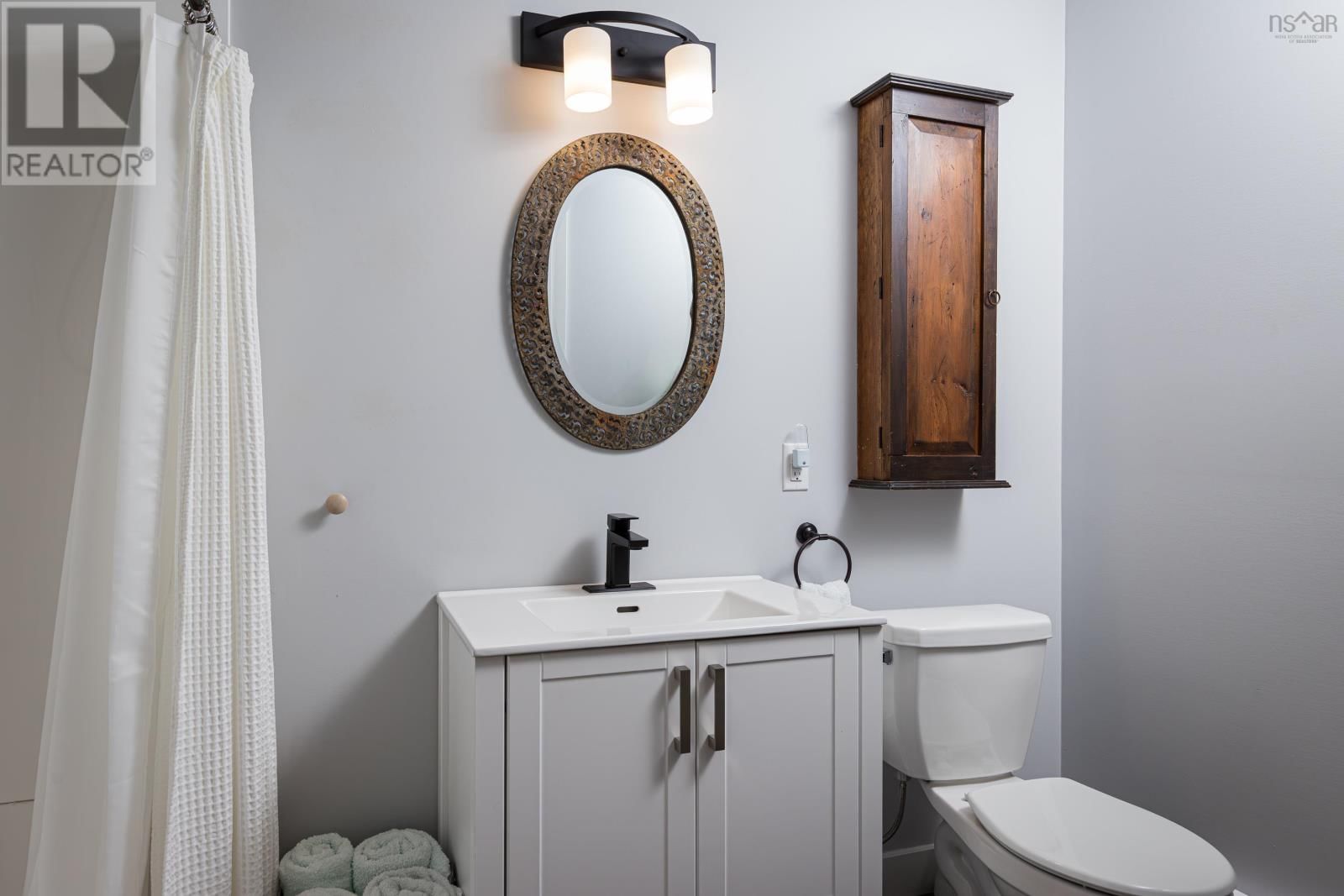 14 MONARCH TERRACE Image 18