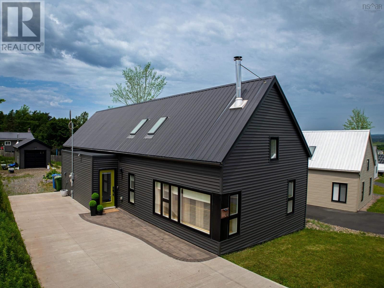 14 MONARCH TERRACE Image 2