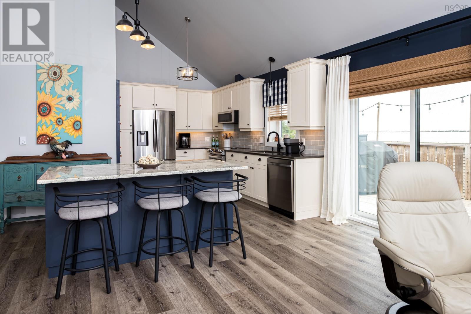 14 MONARCH TERRACE Image 4